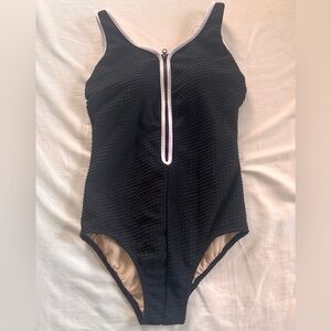 Aquamore CHLORINE RESISTANT AQUAMORE COLOR BLOCK TEXTURED swimsuit